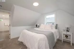 8413 NE Hassalo St, Portland, OR 97220 - Photo 21
