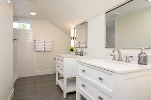 8413 NE Hassalo St, Portland, OR 97220 - Photo 23