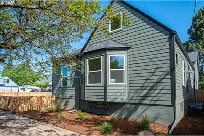 8413 NE Hassalo St, Portland, OR 97220 - Photo 3
