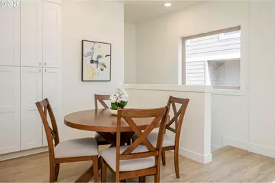 8413 NE Hassalo St, Portland, OR 97220 - Photo 17