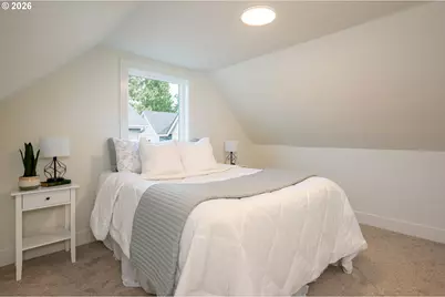 8413 NE Hassalo St, Portland, OR 97220 - Photo 21