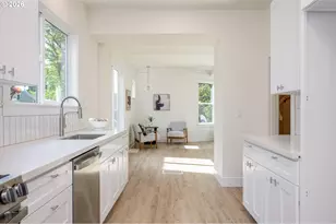 8413 NE Hassalo St, Portland, OR 97220 - Photo 15