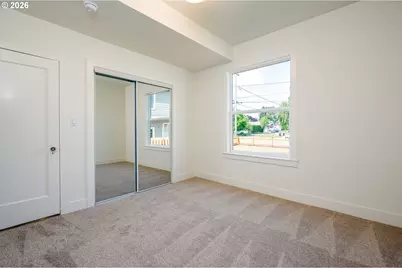8413 NE Hassalo St, Portland, OR 97220 - Photo 31
