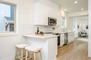 8413 NE Hassalo St, Portland, OR 97220 - Photo 19