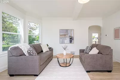 8413 NE Hassalo St, Portland, OR 97220 - Photo 9