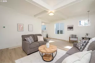 8413 NE Hassalo St, Portland, OR 97220 - Photo 5