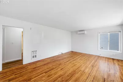 1243 NE 9th Ave, McMinnville, OR 97128 - Photo 7