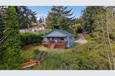831 S 11th St, Coos Bay, OR 97420 - Photo 1