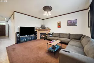 18557 SW Ping Ct, Beaverton, OR 97003 - Photo 7