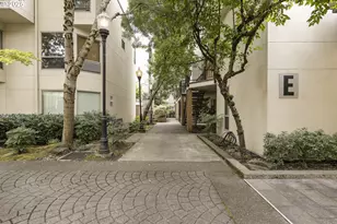 1535 SW Clay St, Portland, OR 97201 - Photo 27