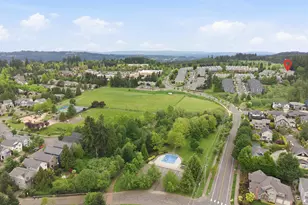 20275 Hoodview Ave, West Linn, OR 97068 - Photo 35