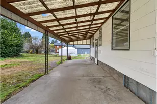 18515 SE River Rd, Milwaukie, OR 97267 - Photo 37