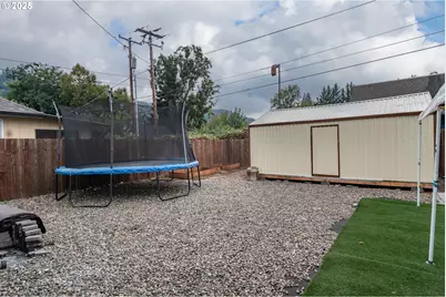 732 W Nebo St, Roseburg, OR 97471 - Photo 29