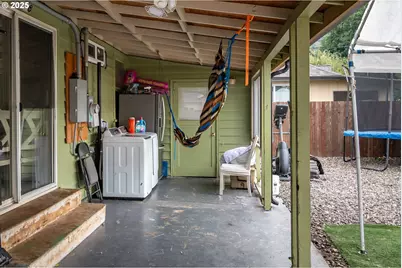 732 W Nebo St, Roseburg, OR 97471 - Photo 27