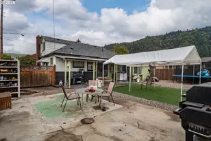 732 W Nebo St, Roseburg, OR 97471 - Photo 35