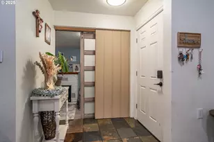 732 W Nebo St, Roseburg, OR 97471 - Photo 21