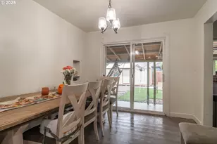 732 W Nebo St, Roseburg, OR 97471 - Photo 7