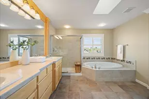 4735 Amherst Ct, Lake Oswego, OR 97035 - Photo 33