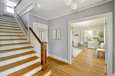 2417 NE Hamblet St NE, Portland, OR 97212 - Photo 5