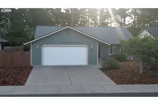 48 Park Village Dr, Florence, OR 97439 - Photo 3