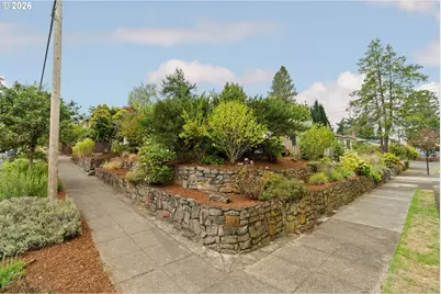 7033 SE Stark St, Portland, OR 97215 - Photo 41