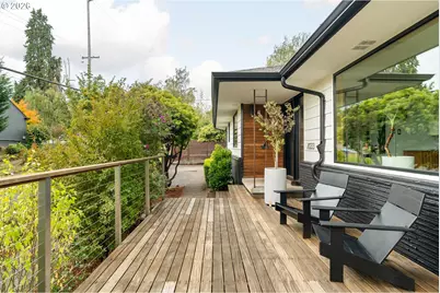 7033 SE Stark St, Portland, OR 97215 - Photo 39