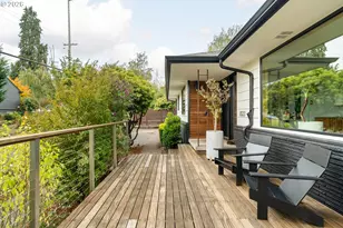 7033 SE Stark St, Portland, OR 97215 - Photo 39