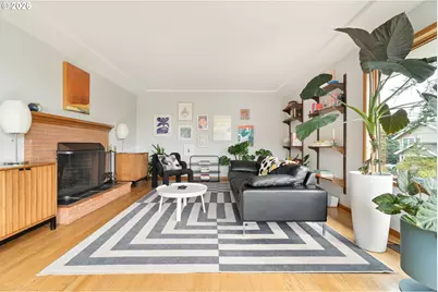 7033 SE Stark St, Portland, OR 97215 - Photo 7