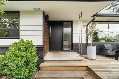 7033 SE Stark St, Portland, OR 97215 - Photo 3