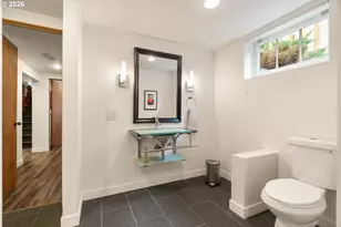 7033 SE Stark St, Portland, OR 97215 - Photo 33