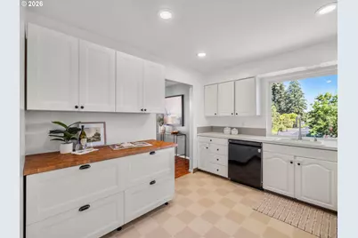 8655 SW Comanche Way, Tualatin, OR 97062 - Photo 9
