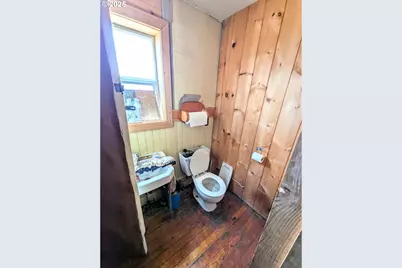 1290 Baltimore St, Elgin, OR 97827 - Photo 7