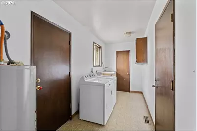 370 W Moore Ave, Hermiston, OR 97838 - Photo 23