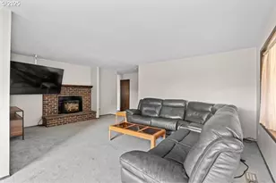 370 W Moore Ave, Hermiston, OR 97838 - Photo 3