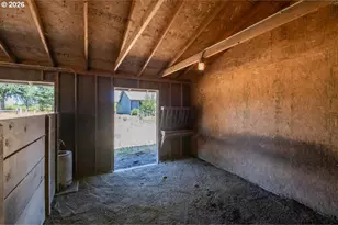 7683 Parker Ln, Turner, OR 97392 - Photo 37