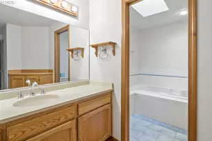 310 NE Greenway Dr, Gresham, OR 97030 - Photo 31