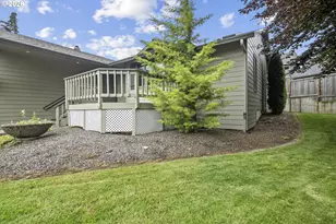 310 NE Greenway Dr, Gresham, OR 97030 - Photo 43
