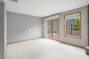 310 NE Greenway Dr, Gresham, OR 97030 - Photo 11