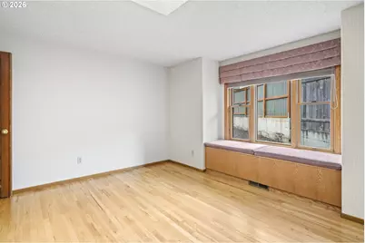 310 NE Greenway Dr, Gresham, OR 97030 - Photo 25