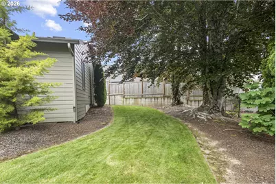 310 NE Greenway Dr, Gresham, OR 97030 - Photo 5