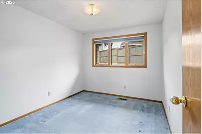 310 NE Greenway Dr, Gresham, OR 97030 - Photo 33
