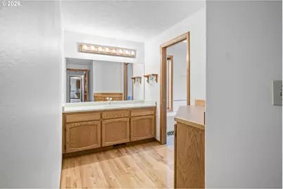 310 NE Greenway Dr, Gresham, OR 97030 - Photo 27