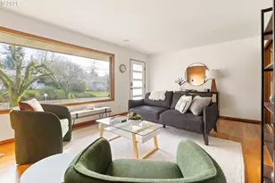 6725 SE Catalina Ln, Milwaukie, OR 97222 - Photo 11