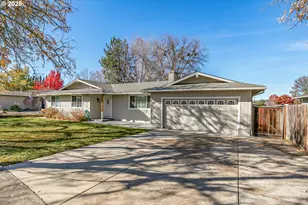 1569 Papago Dr, Medford, OR 97504 - Photo 3