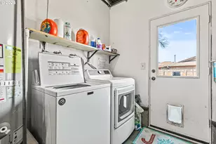 1569 Papago Dr, Medford, OR 97504 - Photo 25