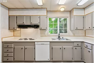 1090 SW Briggs St, Stevenson, WA 98648 - Photo 13