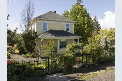 410 W Grant St, Carlton, OR 97111 - Photo 3