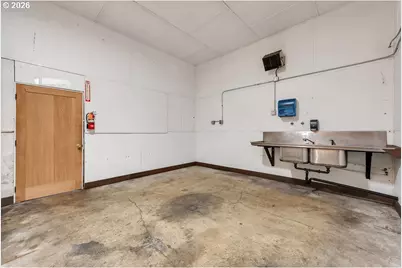 1425 SE 9th St, Warrenton, OR 97146 - Photo 15