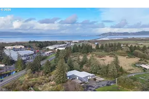 1425 SE 9th St, Warrenton, OR 97146 - Photo 3