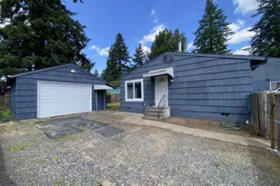 11533 SE Market St, Portland, OR 97216 - Photo 3